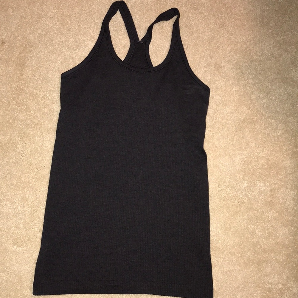 Lululemon top